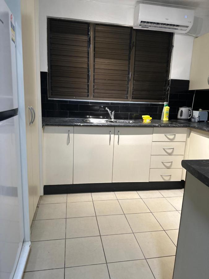 Ambitious Apartment Nadi Luaran gambar